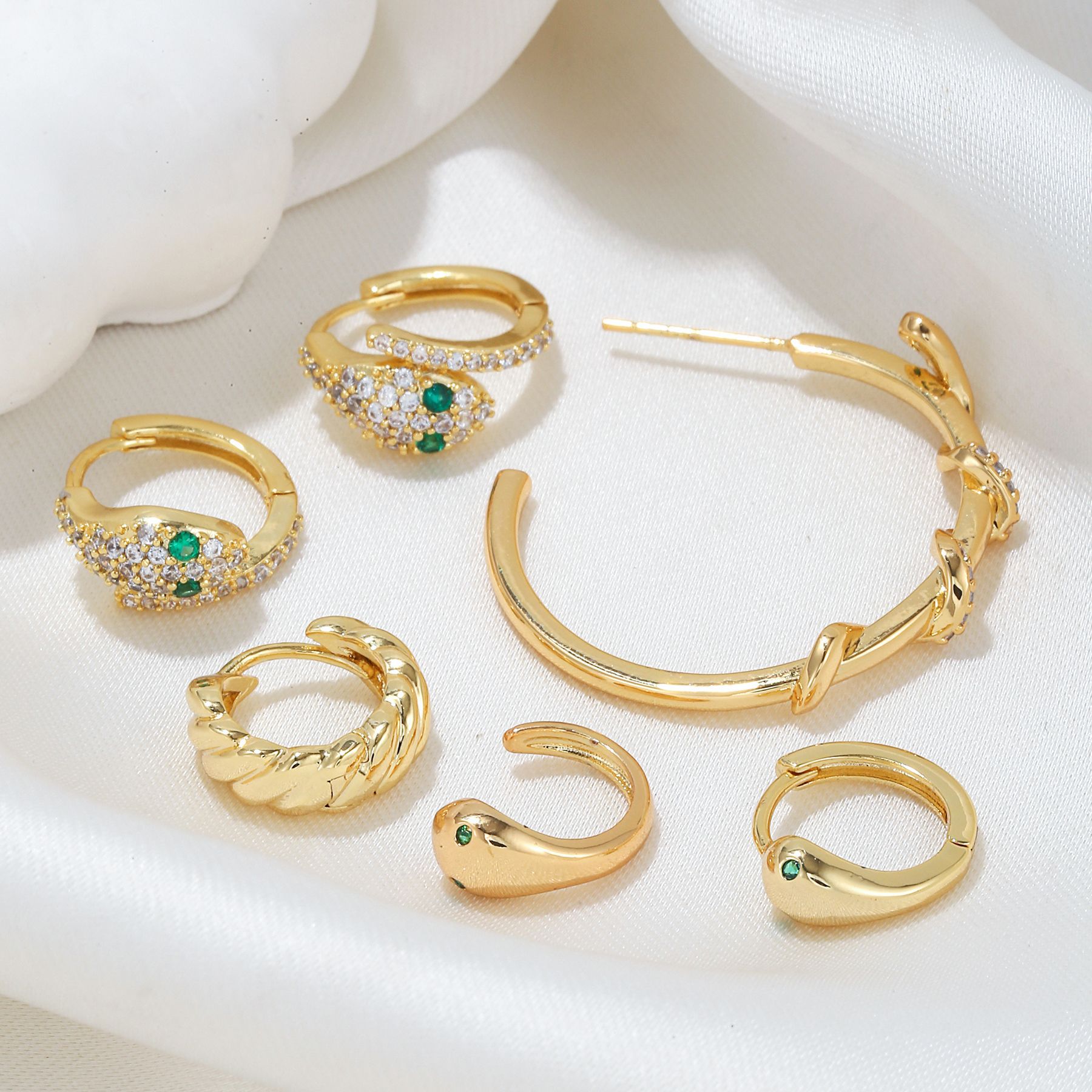 Light Luxury Snake Shaped Earring Set