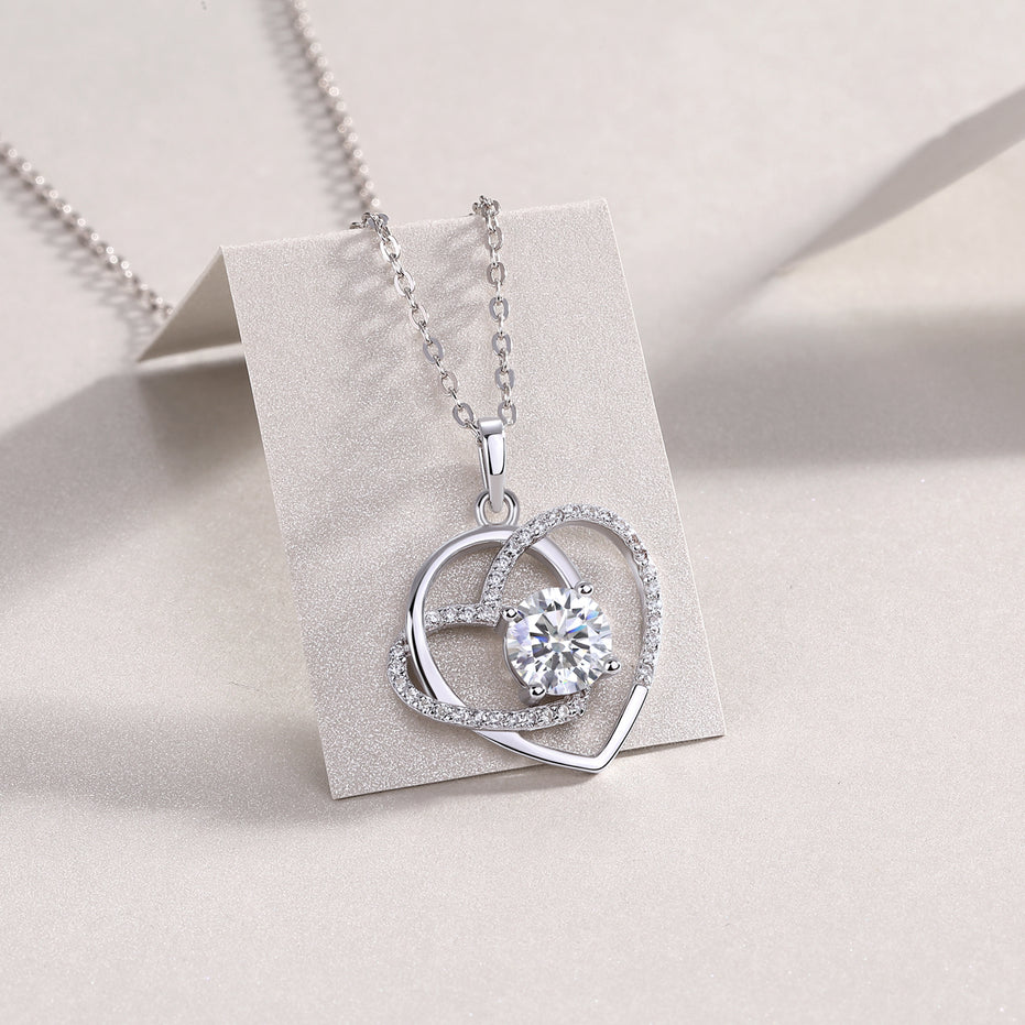 Heart To Heart Light Luxury Necklace