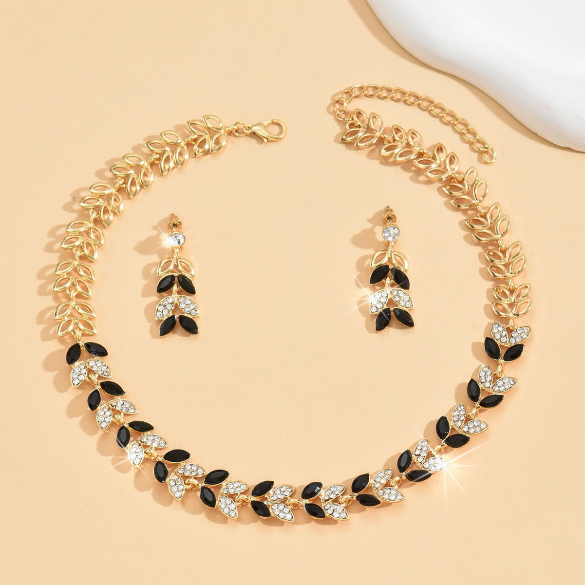 Women's Earrings & Necklace 2-Piece Set
