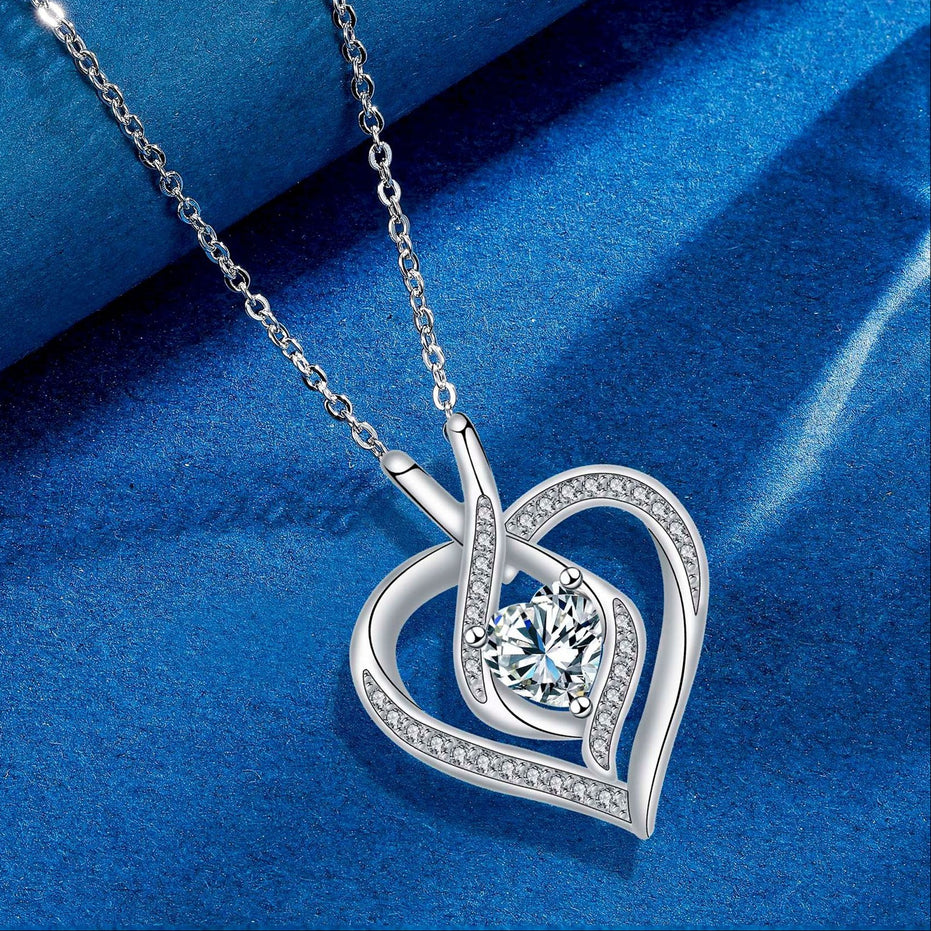 Diamond Love Necklace Women's Fashion