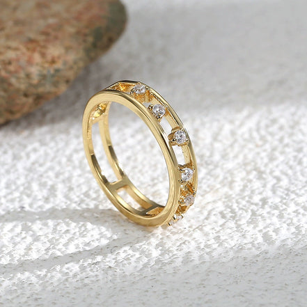 Minimalist Gold Band Ring