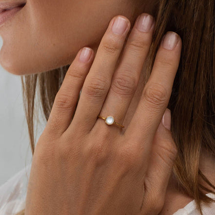 White Shell Advanced Ring Design