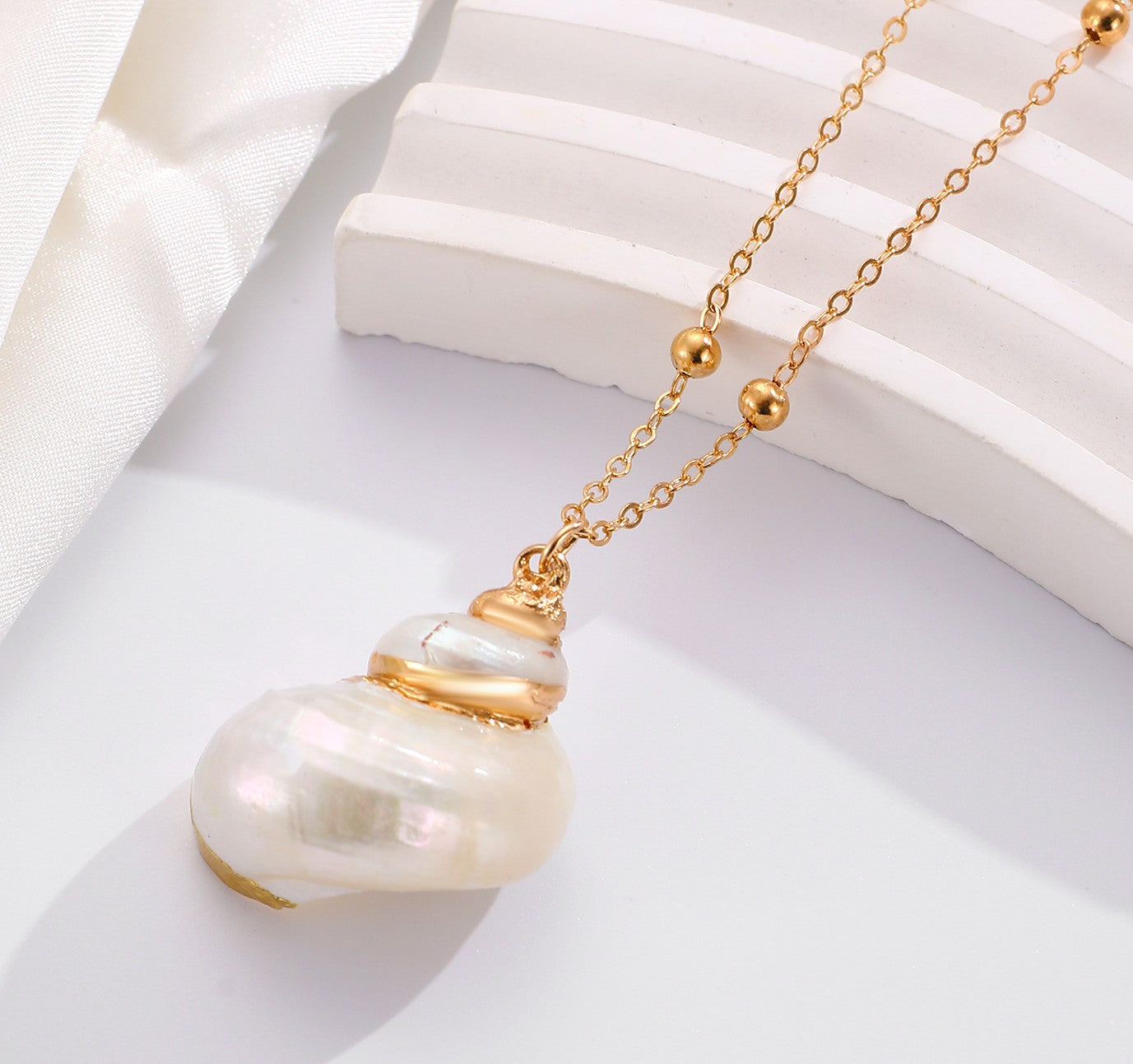 Natural Seashell Pendant Necklace