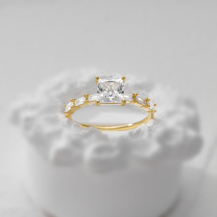 Luxury Square Diamond Studded Ring for Women