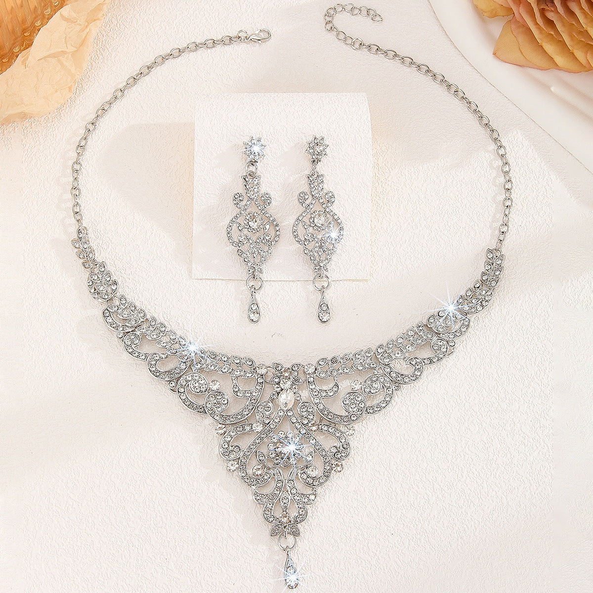 Hollow Necklace & Earrings Set