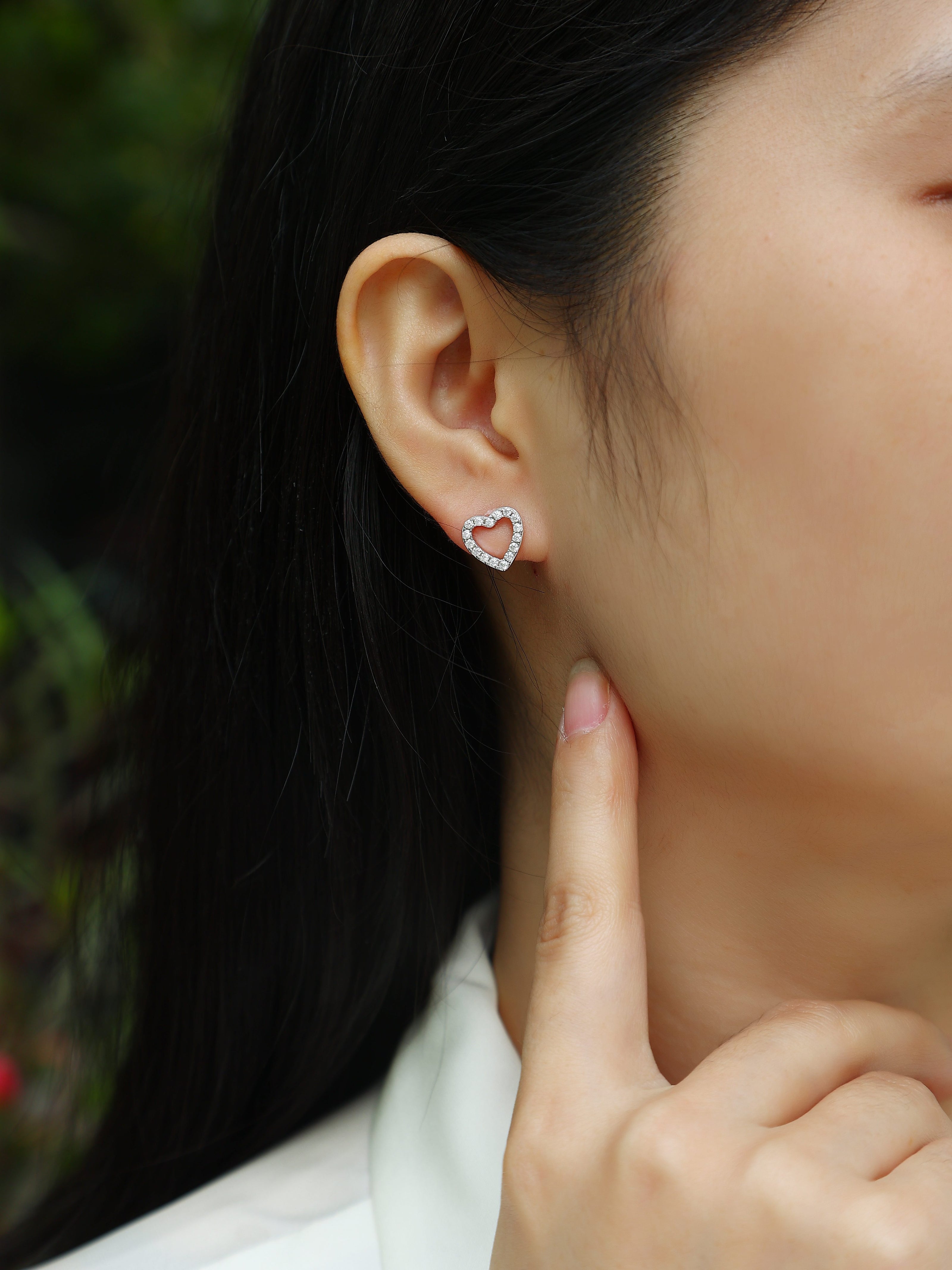 Delicate Moissanite Stud Earrings | Platinum-Plated S925 Silver