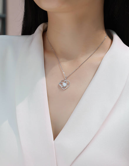 Heart To Heart Light Luxury Necklace