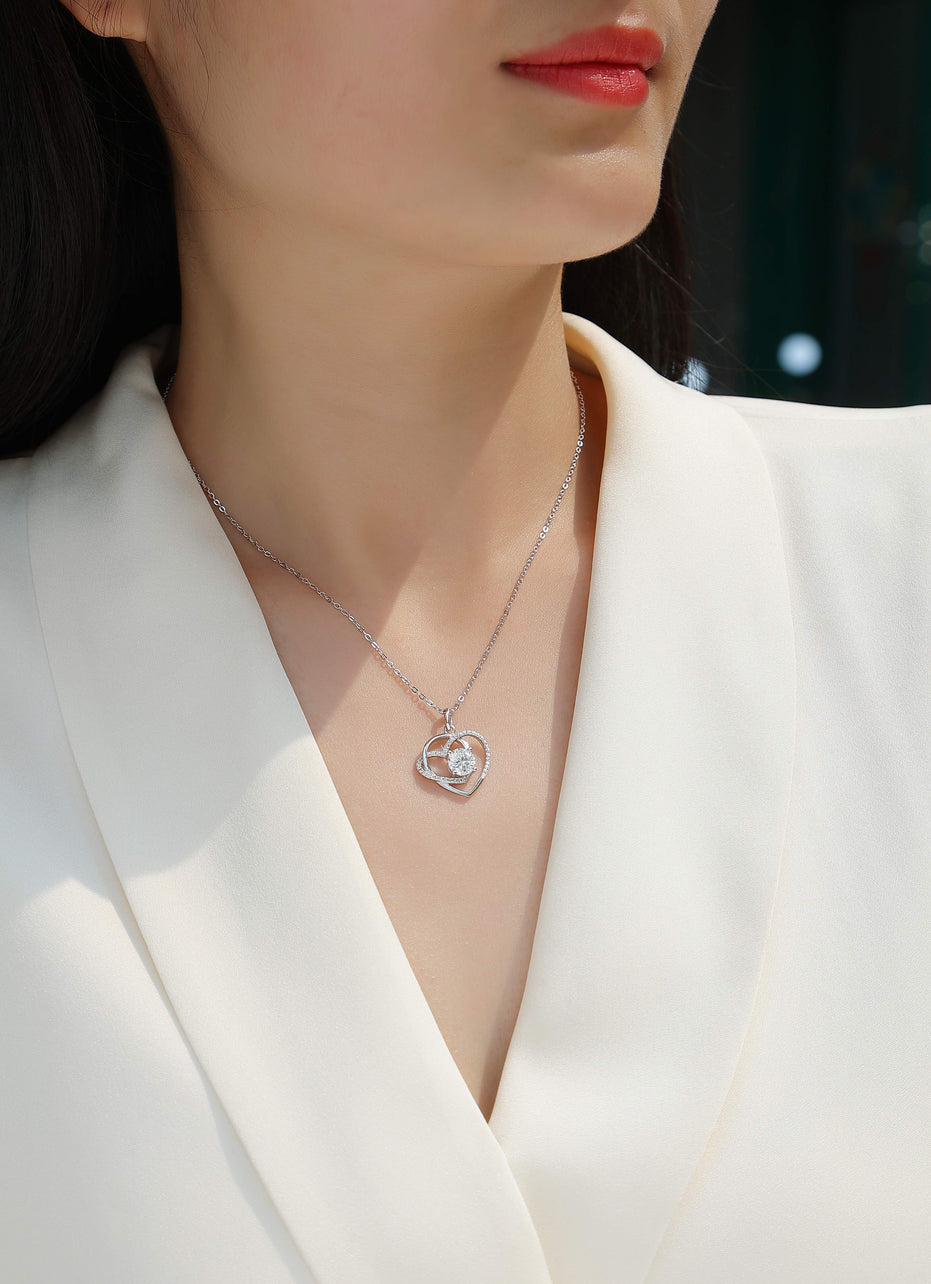Heart To Heart Light Luxury Necklace