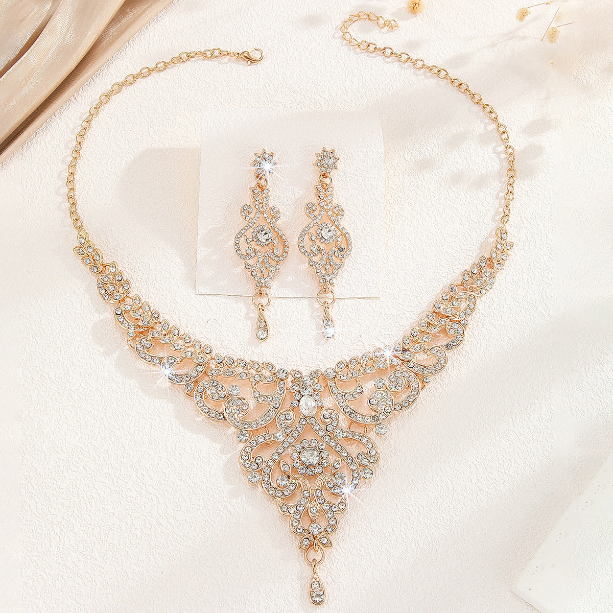 Hollow Necklace & Earrings Set