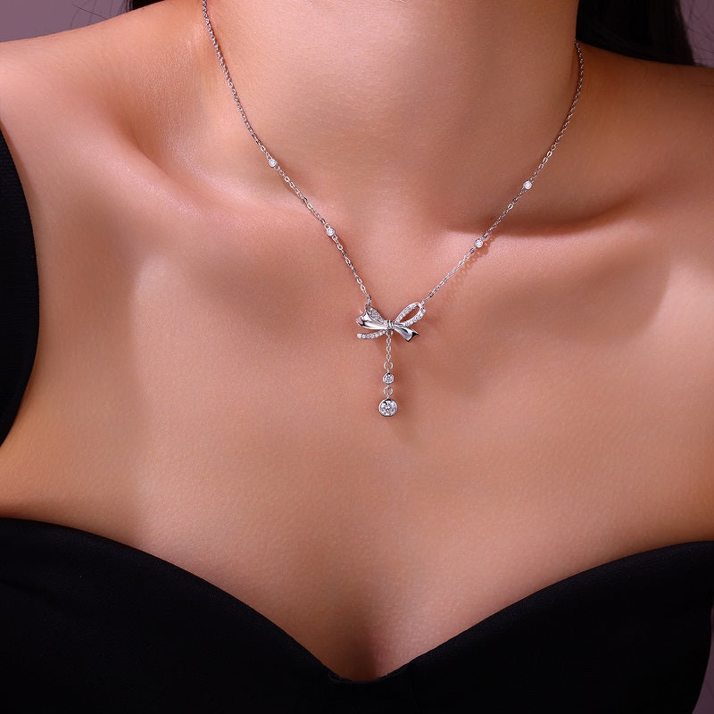 Halo Moissanite Necklace | Platinum-Plated S925 Silver | Minimalist