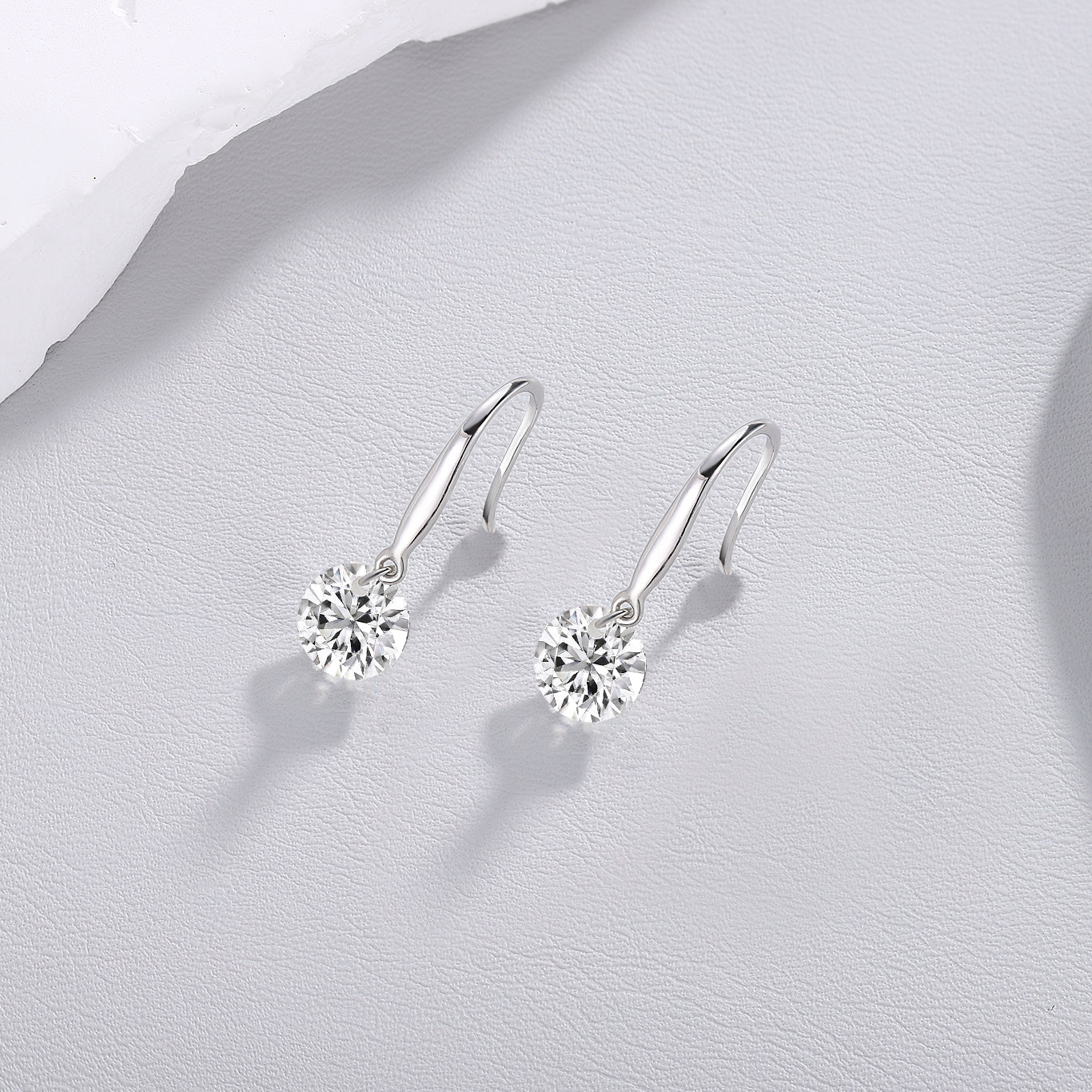 Round Moissanite Stud Earrings | S925 Silver
