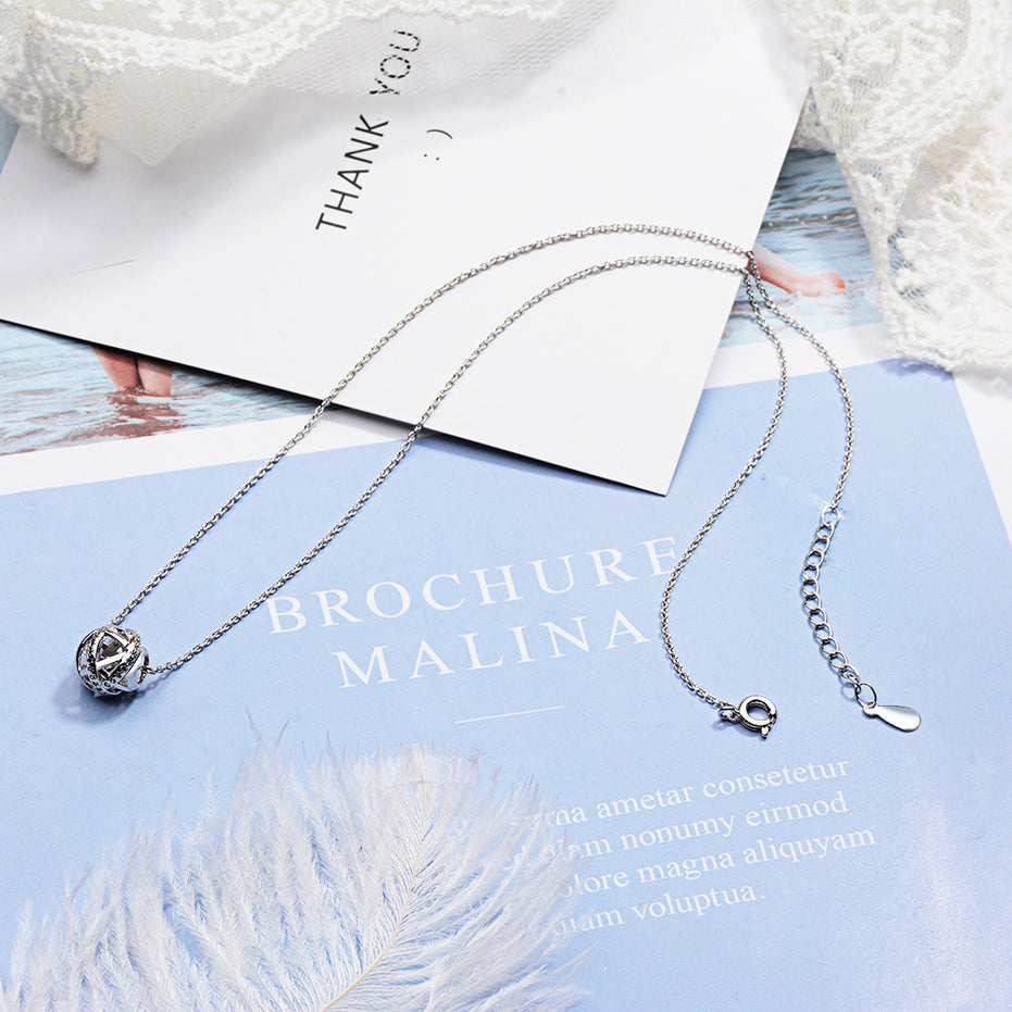 Minimalist Diamond Studded Hollow Necklace