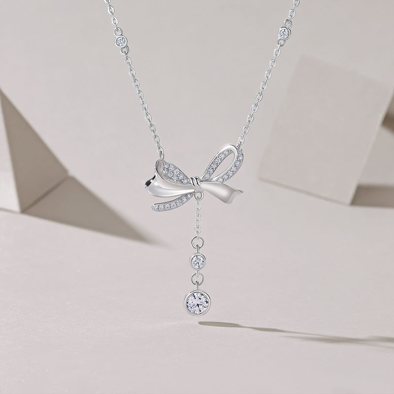 Halo Moissanite Necklace | Platinum-Plated S925 Silver | Minimalist