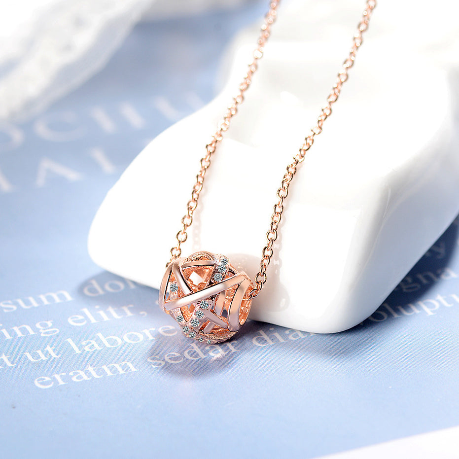 Minimalist Diamond Studded Hollow Necklace