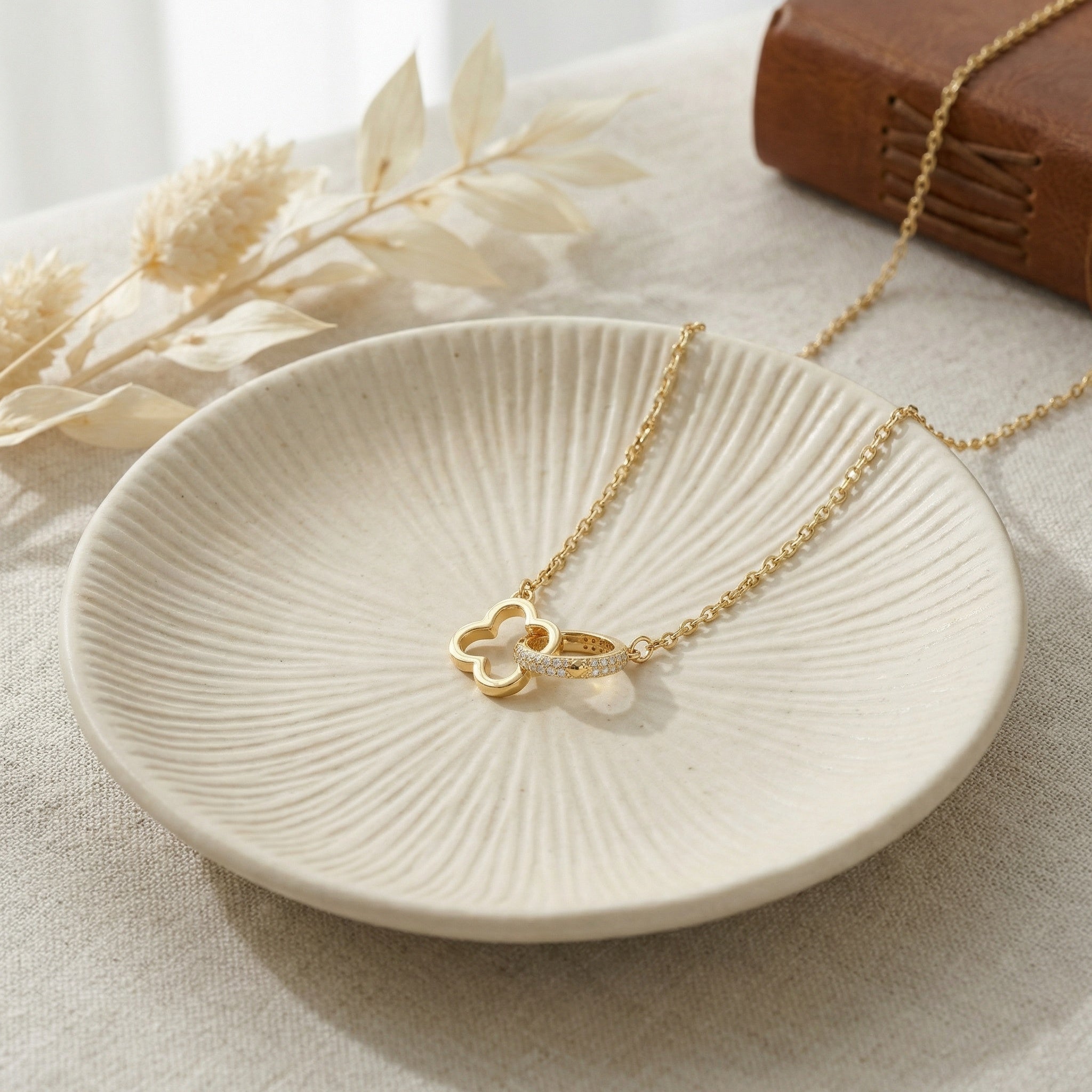 Clover Pave Ring Necklace | 18K Gold-Plated 925 Silver | Women's